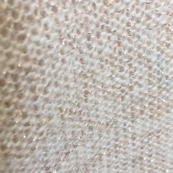 NWT GAP Shimmery Leggings-friendly Hi-lo Hem Pullover Sweater, size Medium ⭐️ - Picture 8 of 15